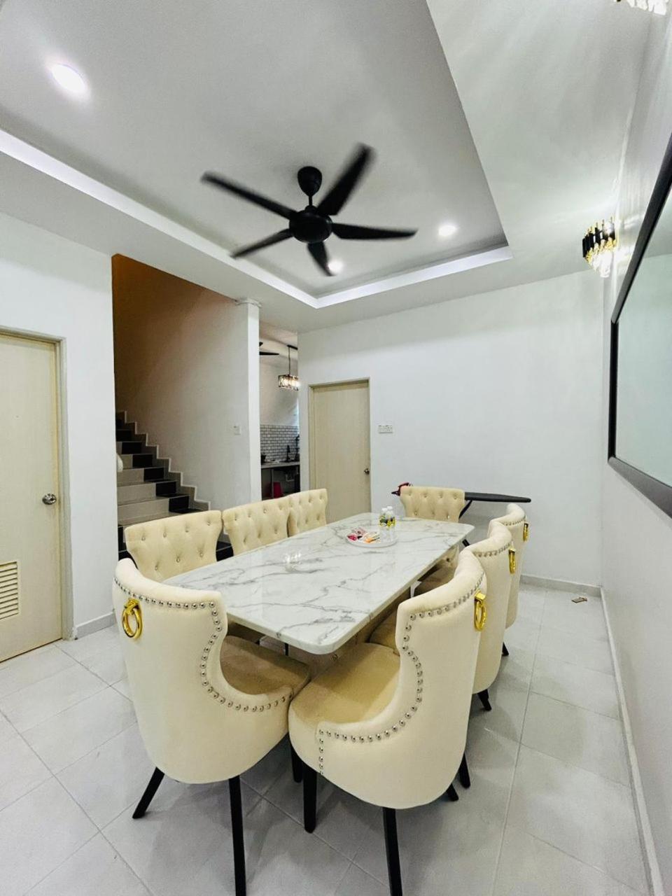 Noor Homestay Paddy View Kangar Extérieur photo